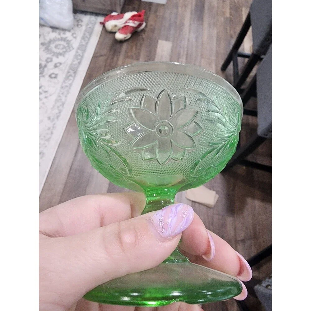Green Depression Uranium Sunflower Glass Icecream Bowl